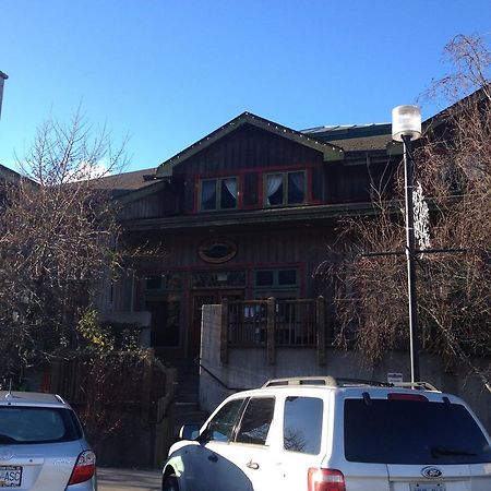 Howe Sound Inn & Brewing Company Squamish Ngoại thất bức ảnh