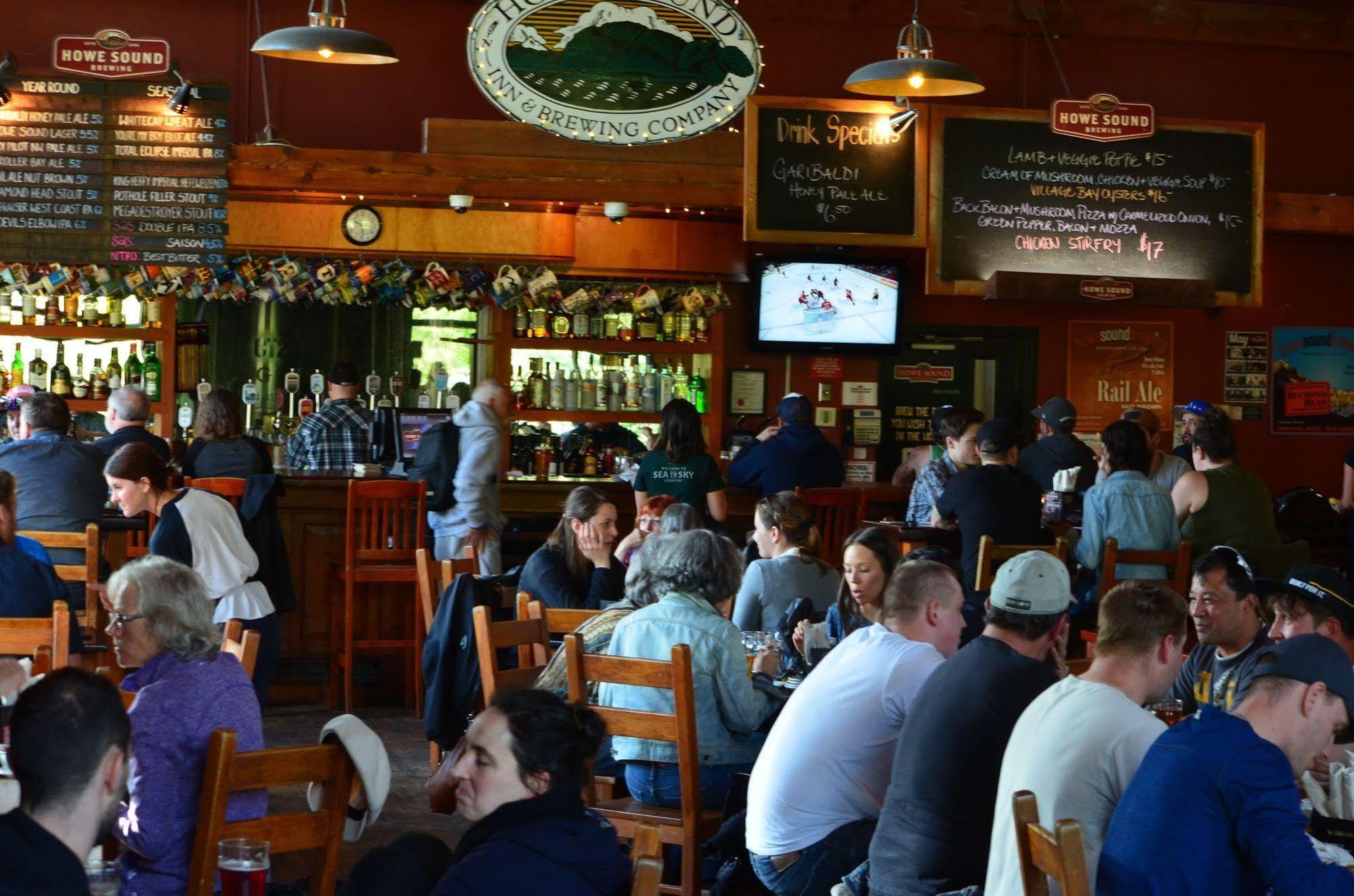 Howe Sound Inn & Brewing Company Squamish Ngoại thất bức ảnh